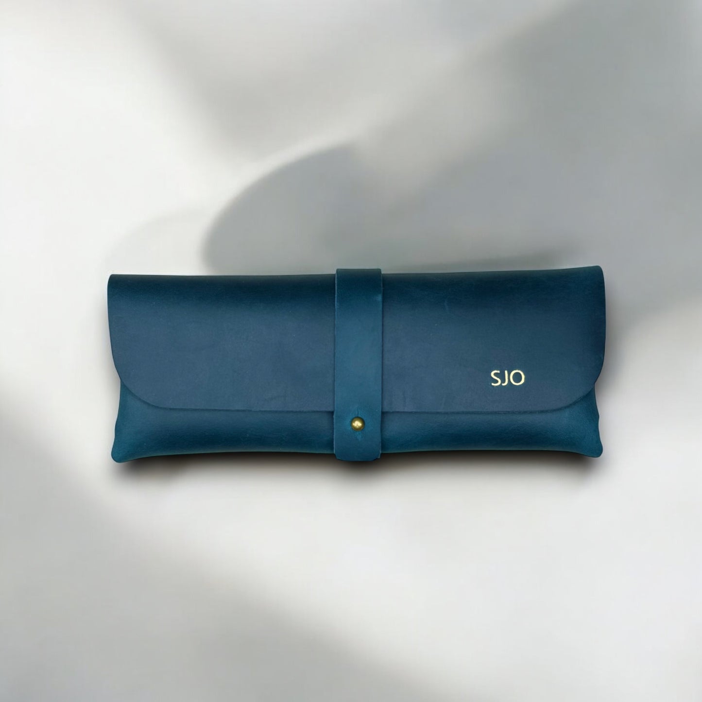 Handmade Leather Glasses Case – Personalised, Stylish & Durable Storage Pouch