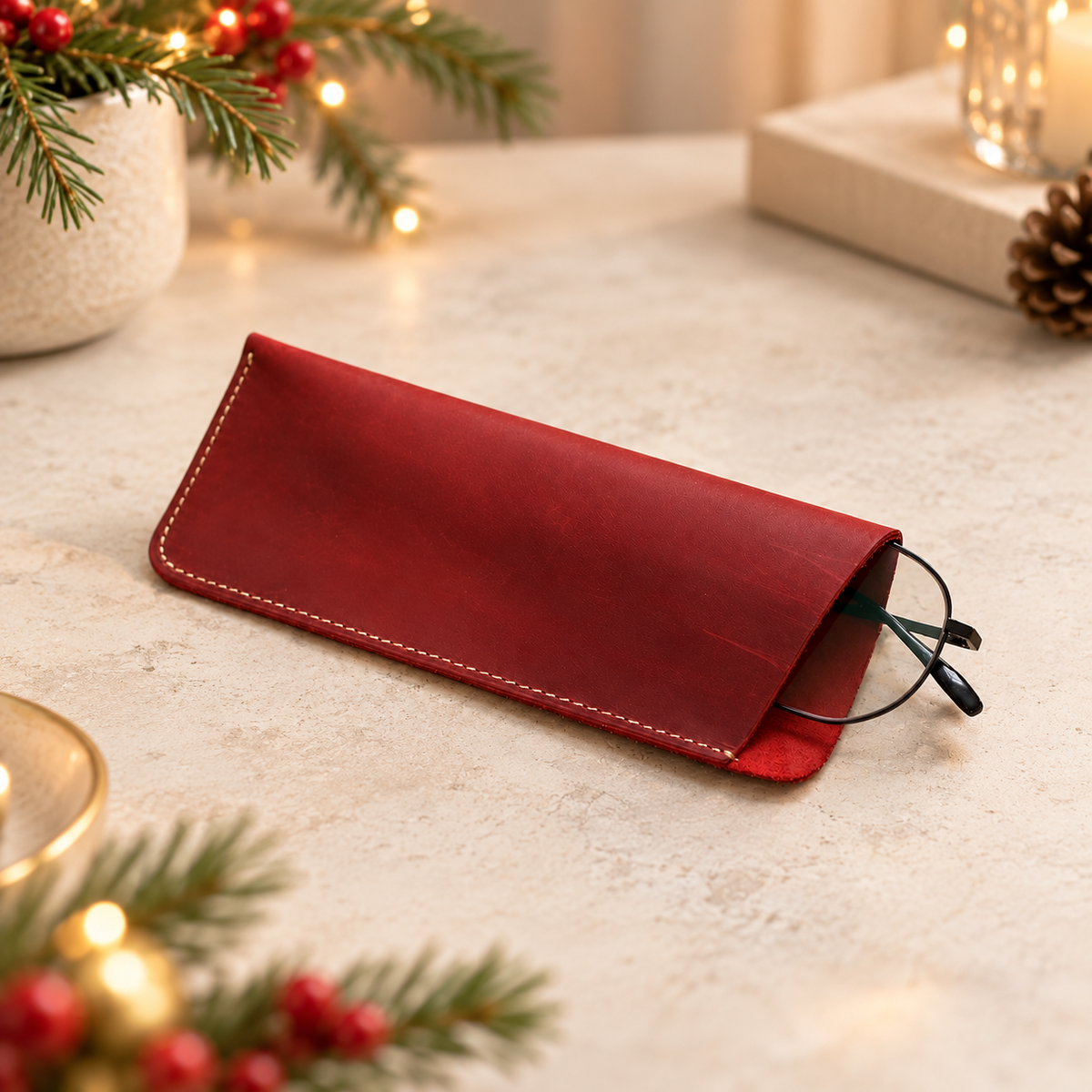 Red Crazy Horse leather sleeve for sunglasses and reading glasses