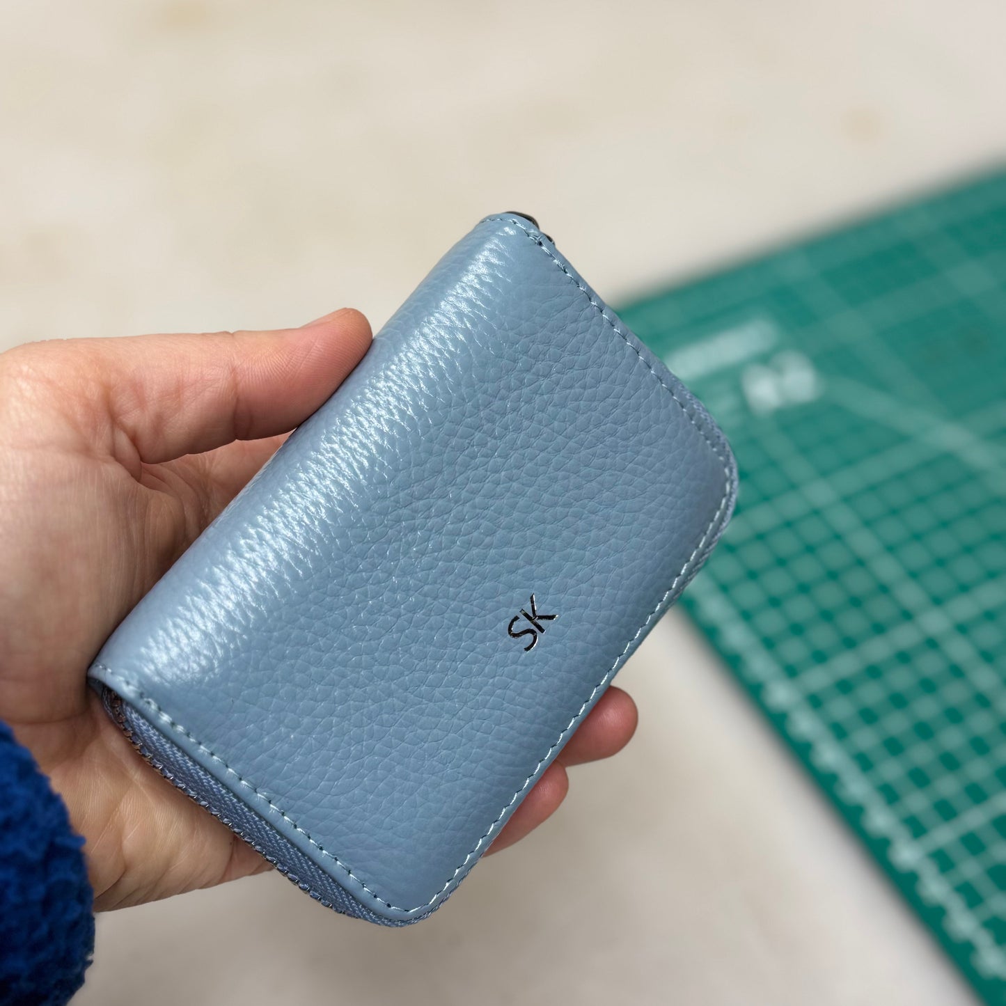 RFID Leather Card Holder with Zipper – Personalised Full Grain Leather Wallet – Mother’s Day & Anniversary Gift UK