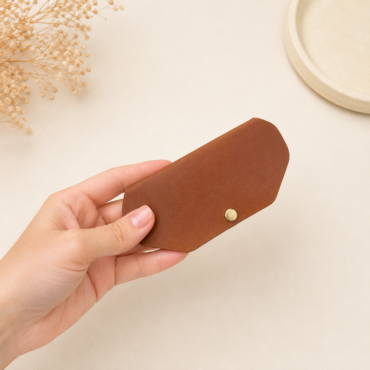 Slim Personalised Leather Glasses Case – Handmade Italian Leather Sleeve